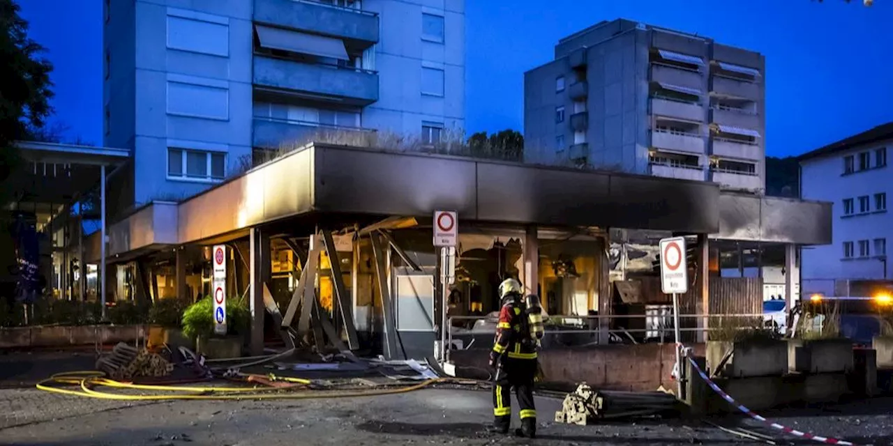 Nussbaumen AG: Feuerwerk in geschlossenem Raum explodiert