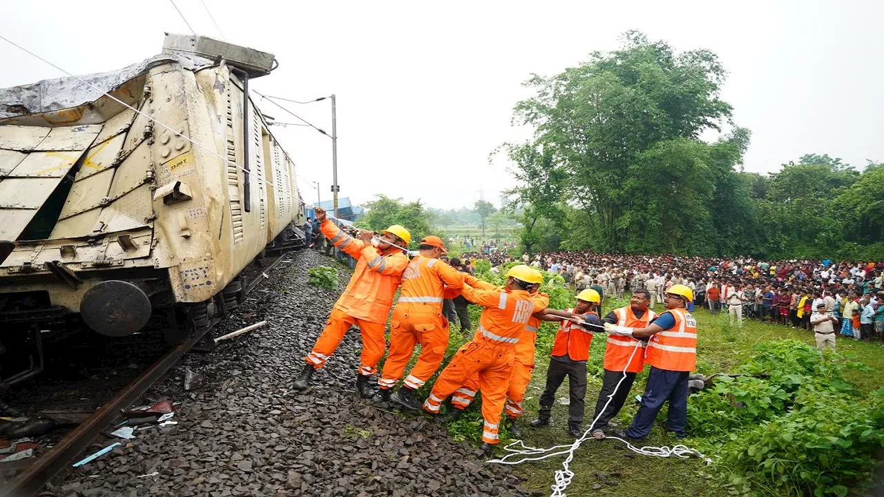 न्यू जलपाईगुड़ी से पहले देश की 7 बड़ी रेल दुर्घटनाएं, जानें किन वजहों से हुए ये हादसे