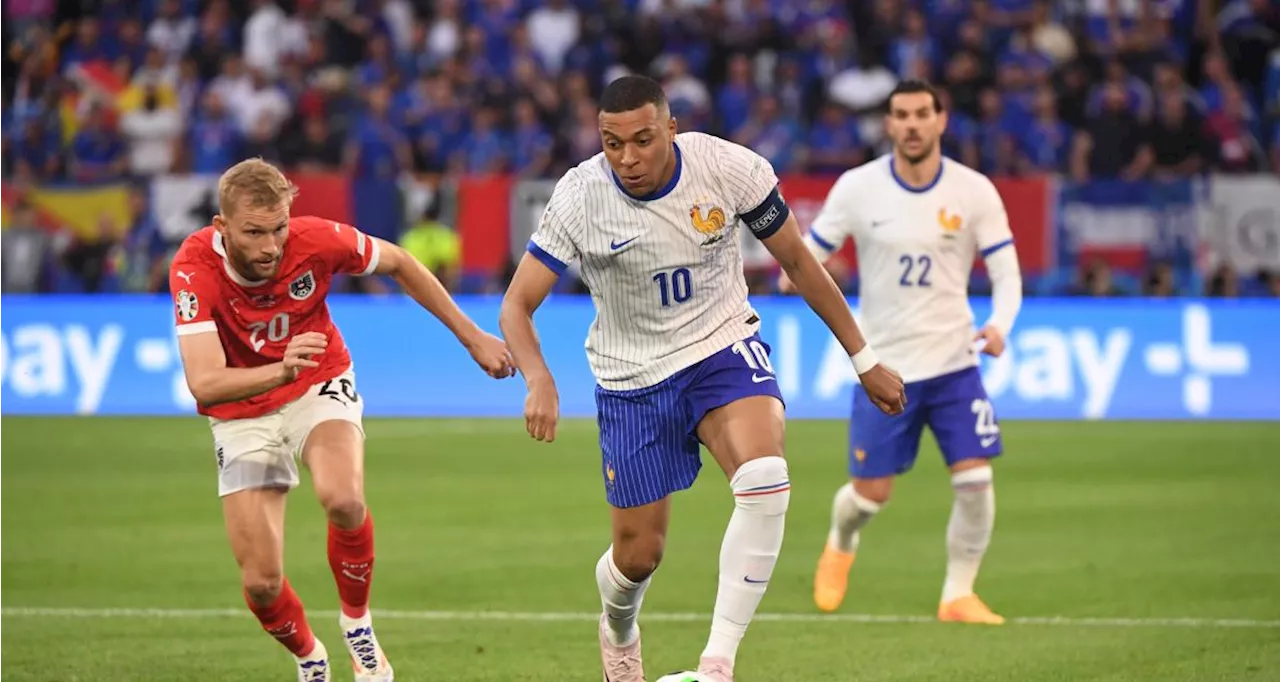  France : un incroyable CSC aide les Bleus à la pause !