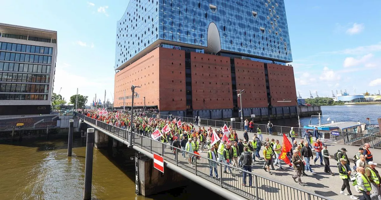 Warnstreik legt mehrere Häfen in Norddeutschland lahm