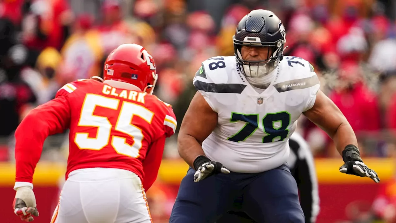 Seattle Seahawks 90-Man Roundup: Will Stone Forsythe See More Playing Time in 2024?