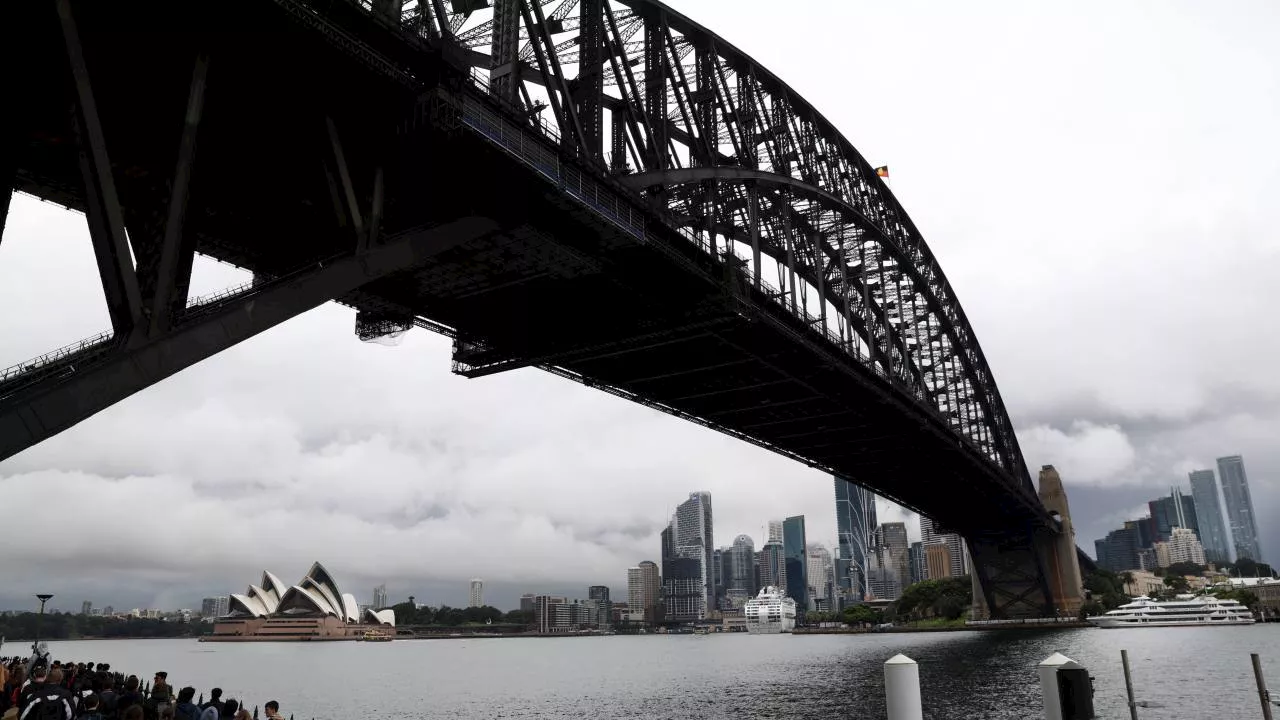 ‘Even the tropics will be feeling it’: Eastern Australia to wake up to cold snap