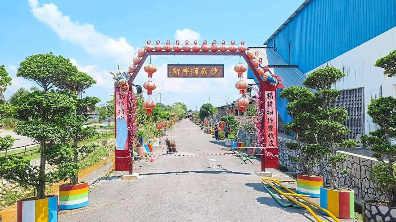 Illegal dumpsite turned into parking lot in Kulai village