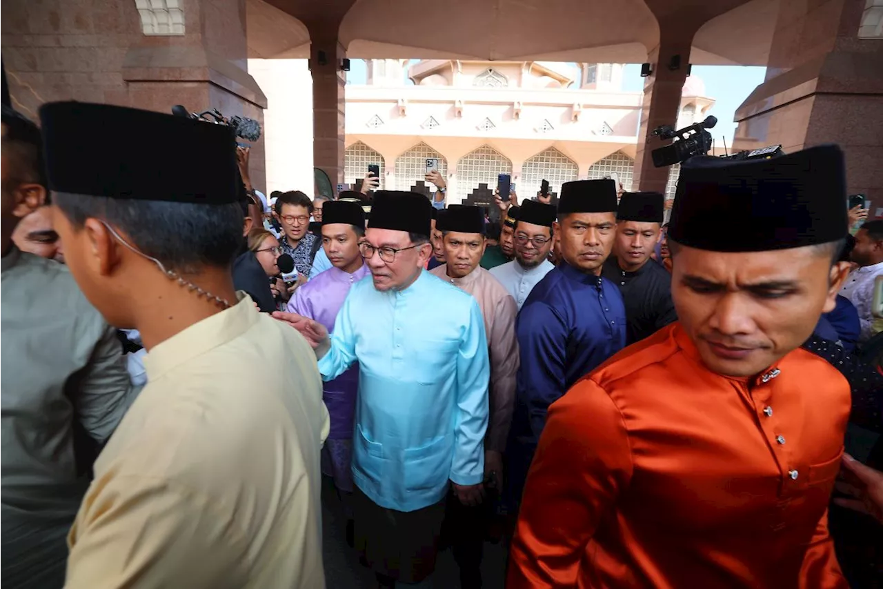 Lively atmosphere fills the air as Muslims nationwide celebrate Hari Raya Haji with prayers