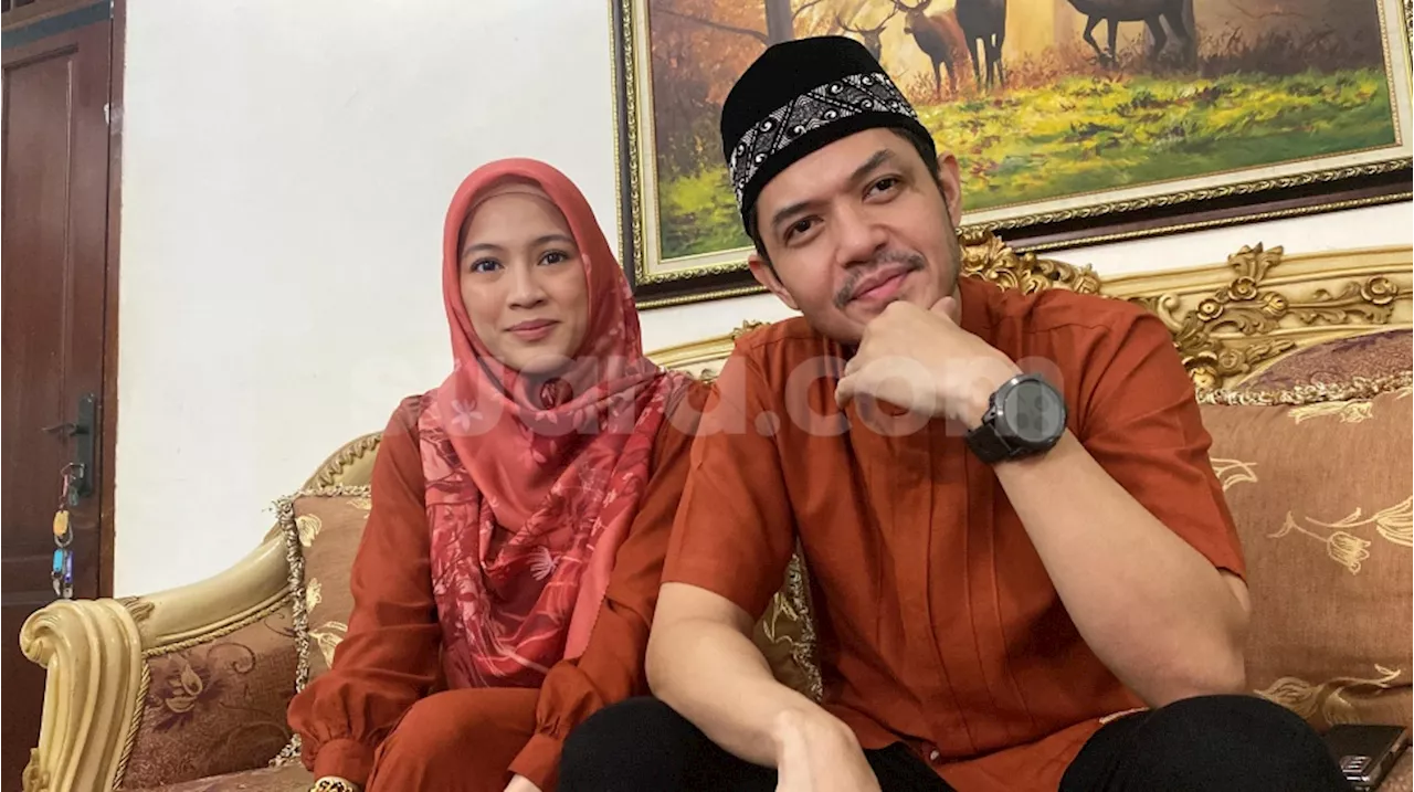 Rayakan Hari Raya Idul Adha, Dude Harlino dan Alyssa Soebandono Kompak Pakai Outfit Seragam