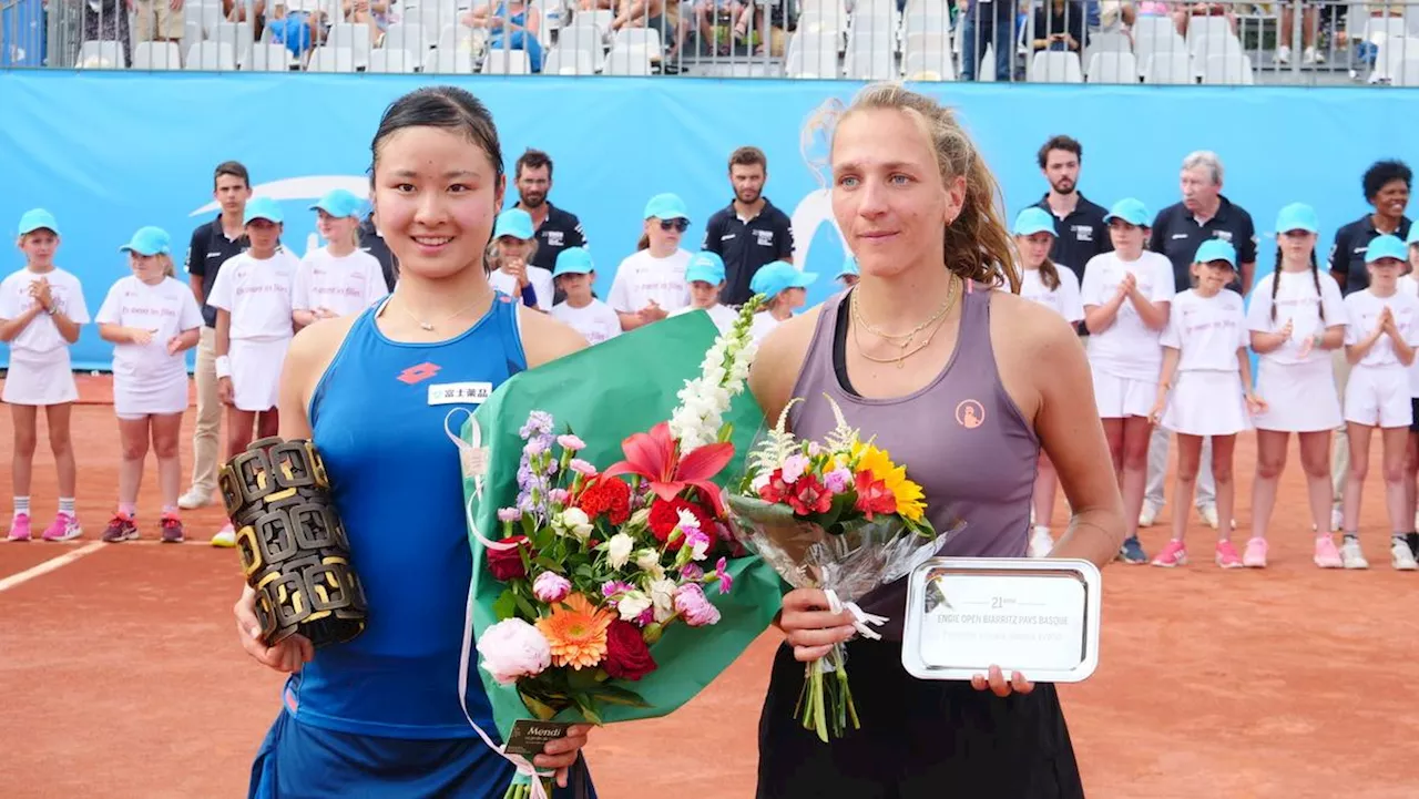 Tennis/Engie Open de Biarritz : la surprenante japonaise Sara Saito, 17 ans, triomphe