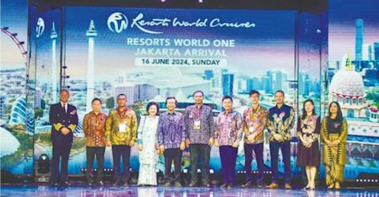 Resorts World Cruises makes history as its vessel homeports in Indonesia