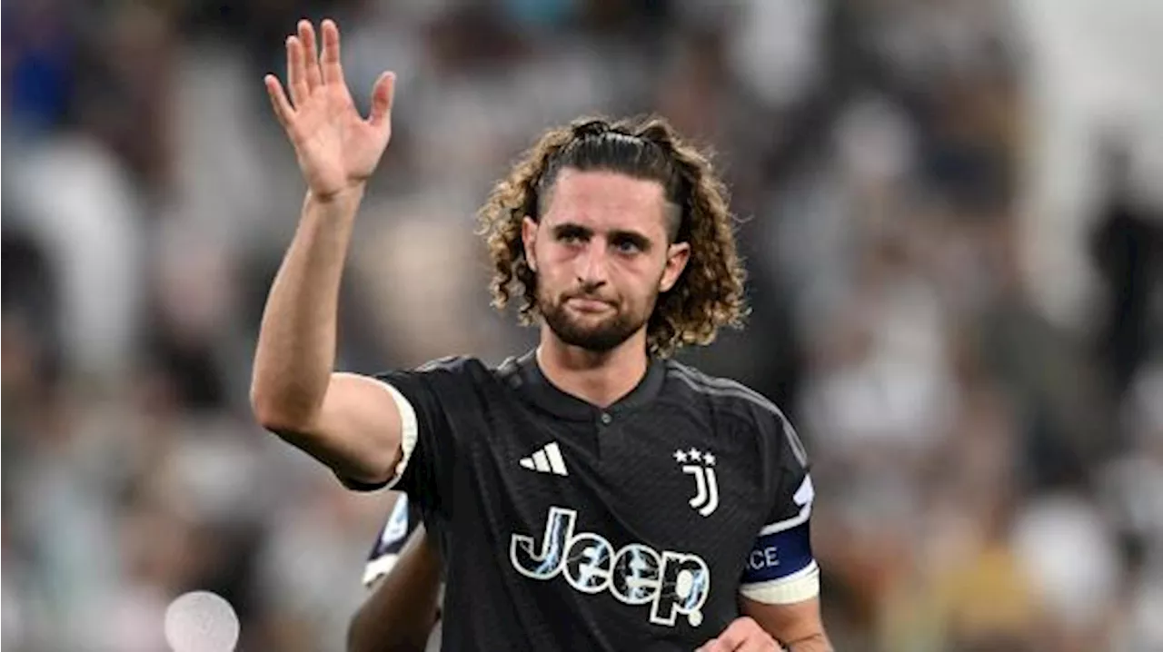 Juventus, c'è ancora da attendere per il rinnovo di Rabiot: Giuntoli studia dei piani B