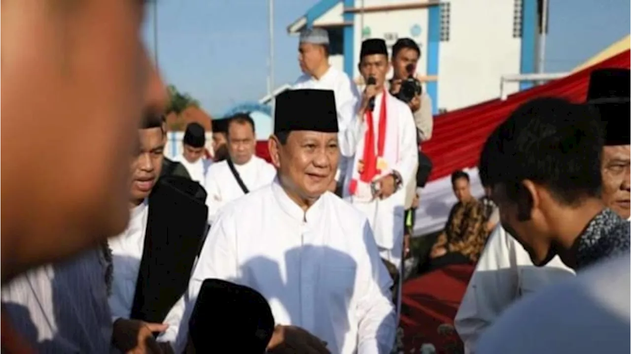 Prabowo Salat Idul Adha di Hambalang, Gibran di Balai Kota Solo