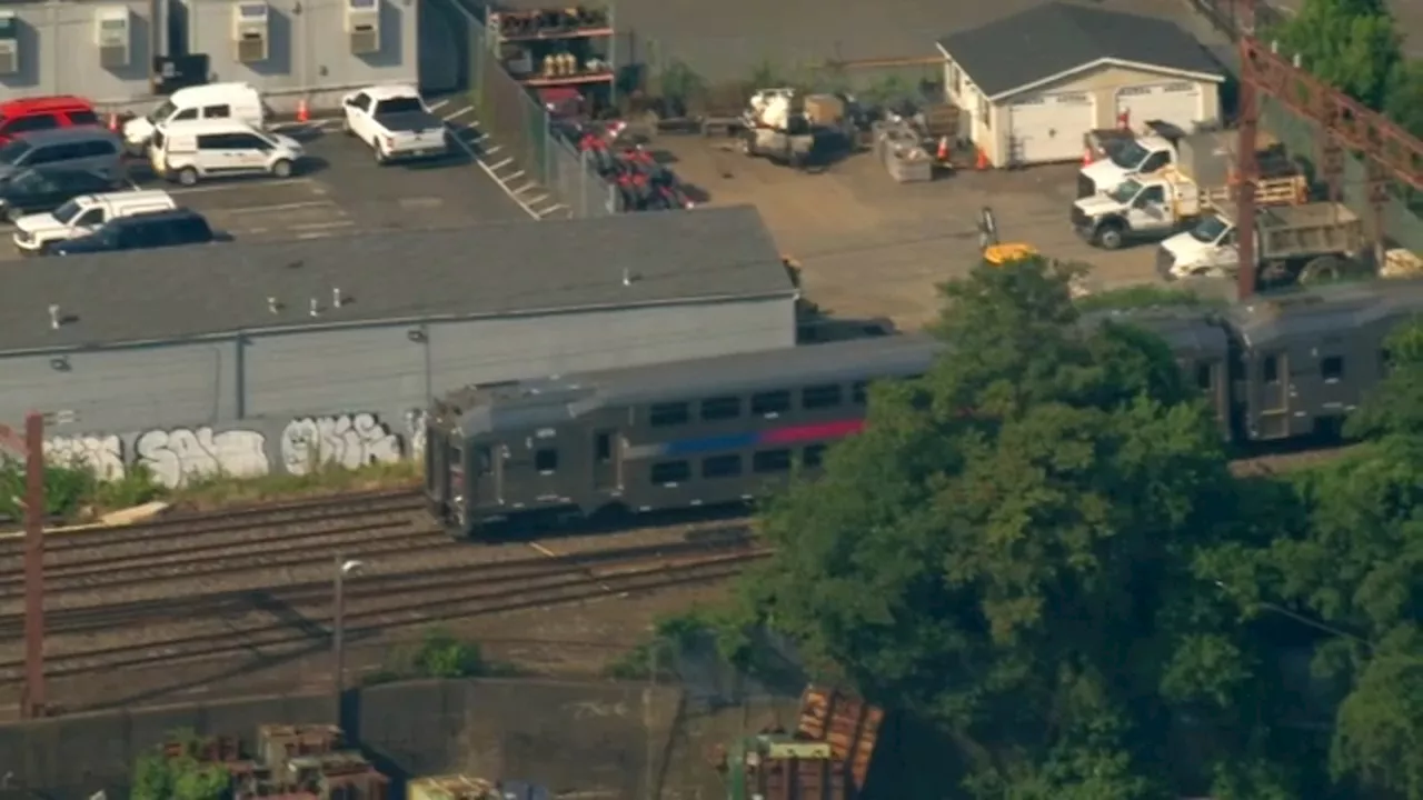 Overhead wire issues leave some NJ Transit commuters stranded for 90 minutes