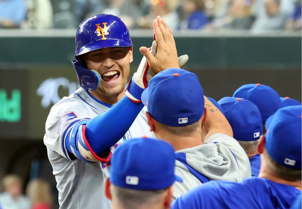 Mets get 22 hits and their 6th win in a row, 14-2 over reigning World Series champ Rangers