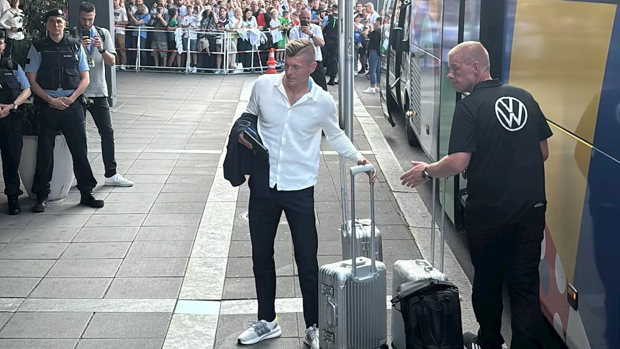 EM 2024: Welcher DFB-Star in Stuttgart am längsten Autogramme schrieb