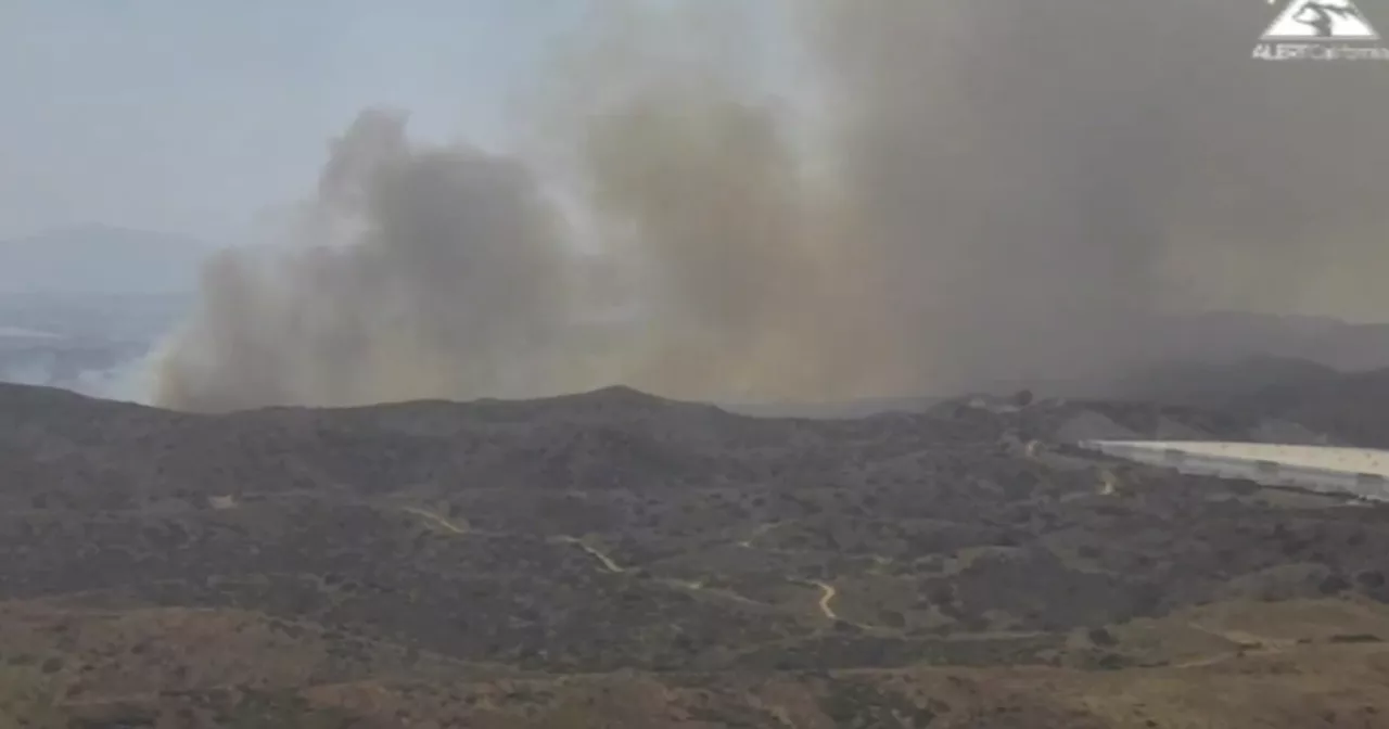 893-acre brush fire burning east of Moreno Valley