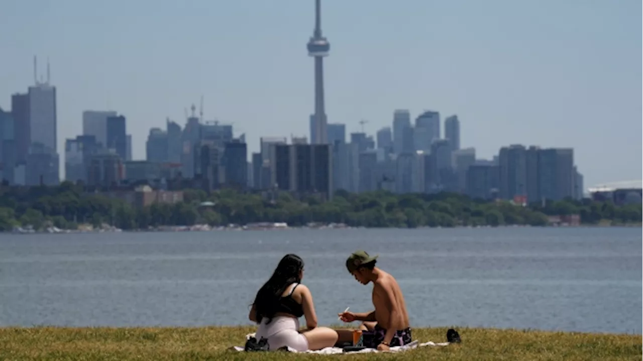 Toronto weather: Air quality statement issued for Toronto amid heat, humidity