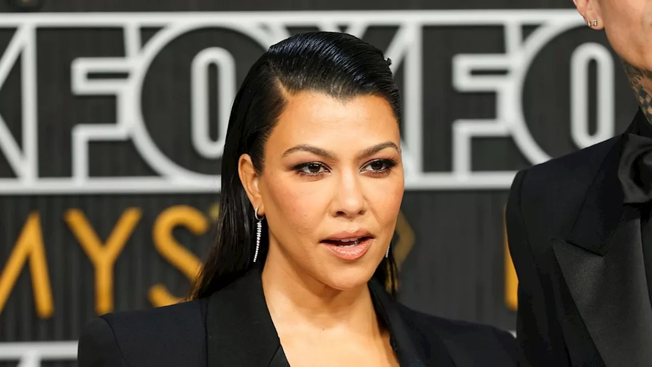 Kourtney Kardashian slammed by Instagram followers after ignoring ex Scott Disick while paying...