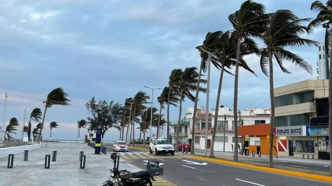 Por actividad ciclónica, autoridades de Veracruz emiten alerta gris