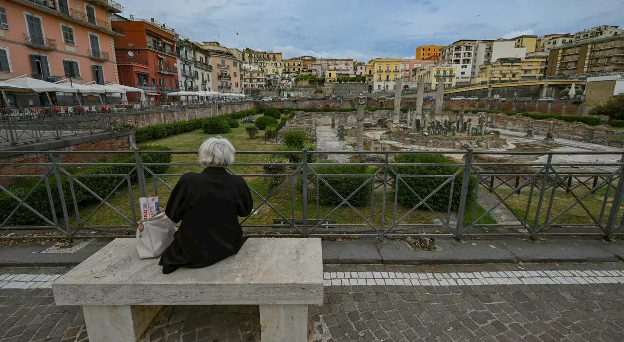 Campi Flegrei, piano di fuga aggiornato: in 72 ore mezzo milione di persone da evacuare, ecco dove andranno