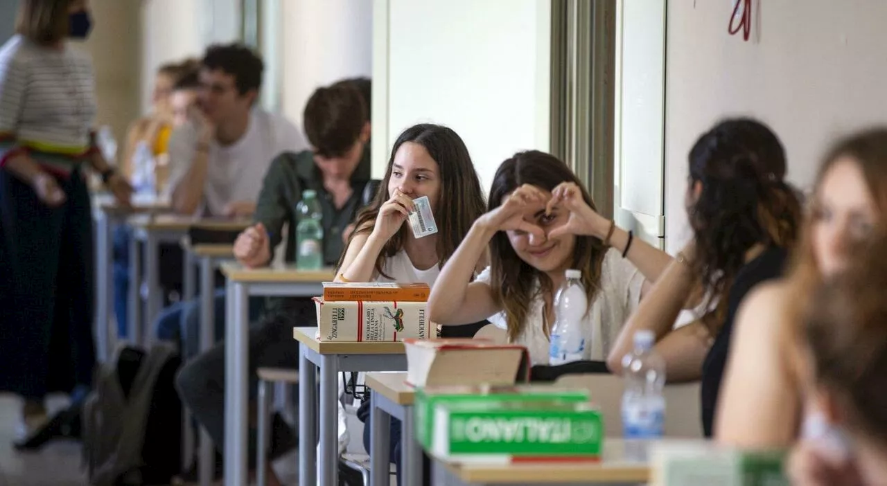 Maturità 2024, le 5 cose da sapere: le prove scritte, la terza prova eliminata (non per tutti), la votazione f