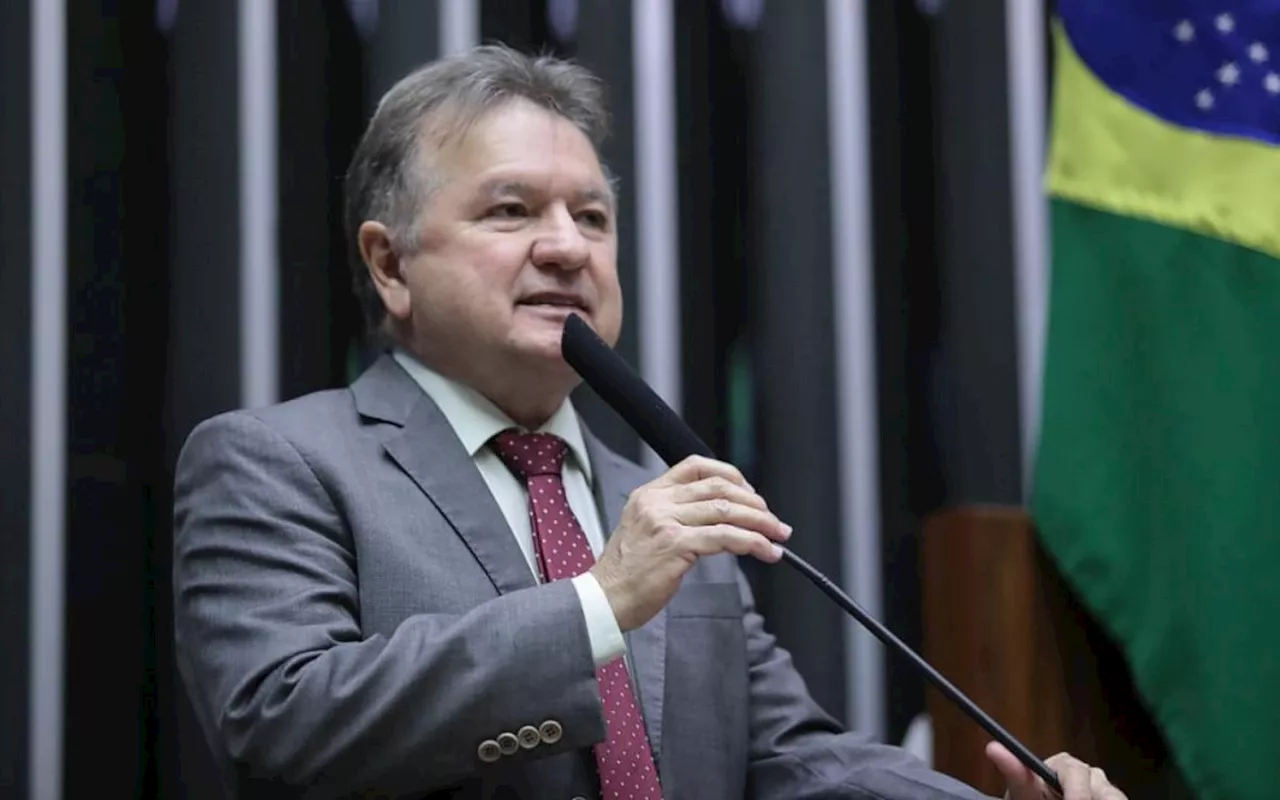 Deputado do PT faz requerimento para ouvir Campos Neto no Congresso, após críticas de Lula