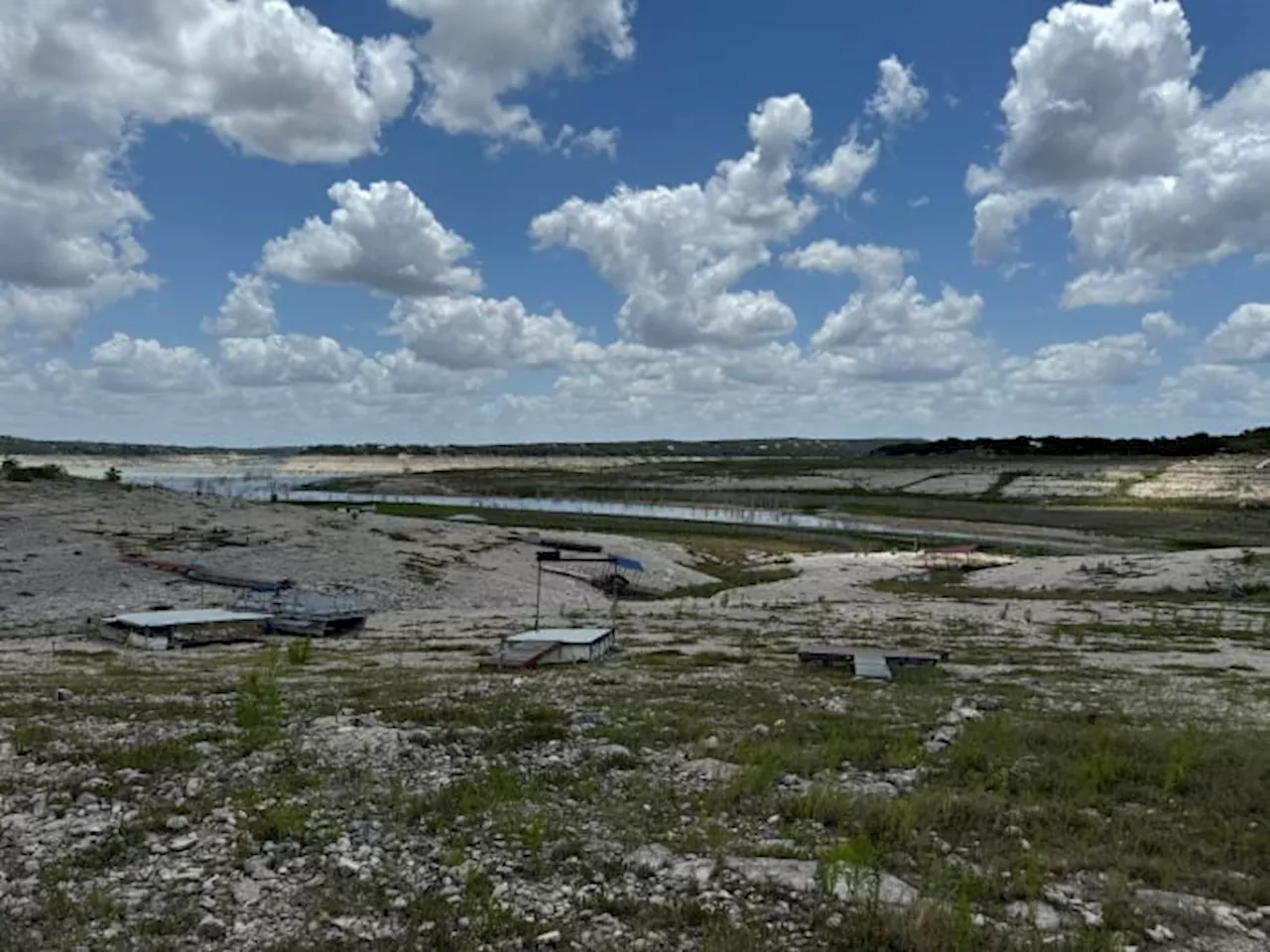 ‘A very slow market:’ Realtors weigh in on market impacts with Medina Lake’s low water levels