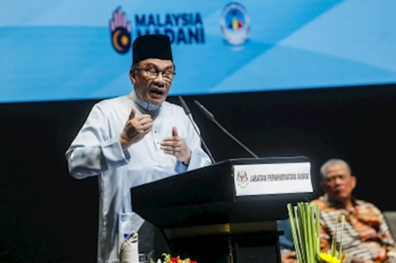 Anwar: Early stages of diesel subsidy rationalisation bound to have flaws, my duty is to ensure B40, M40 benefits