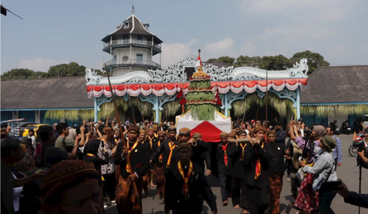 Gelaran Grebeg Besar Keraton Kasunanan Surakarta Digelar Meriah