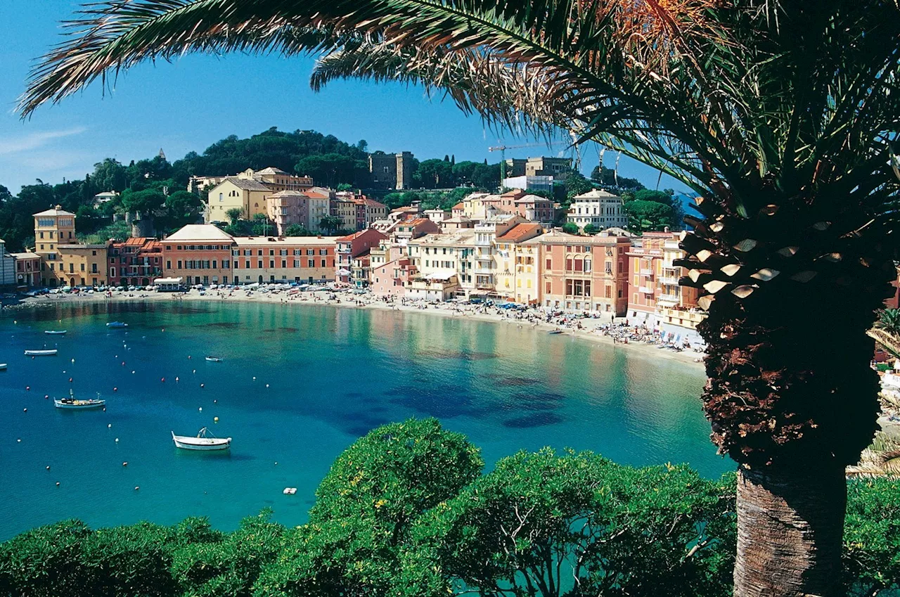 Sestri Levante, multe a chi gira scalzo o in costume