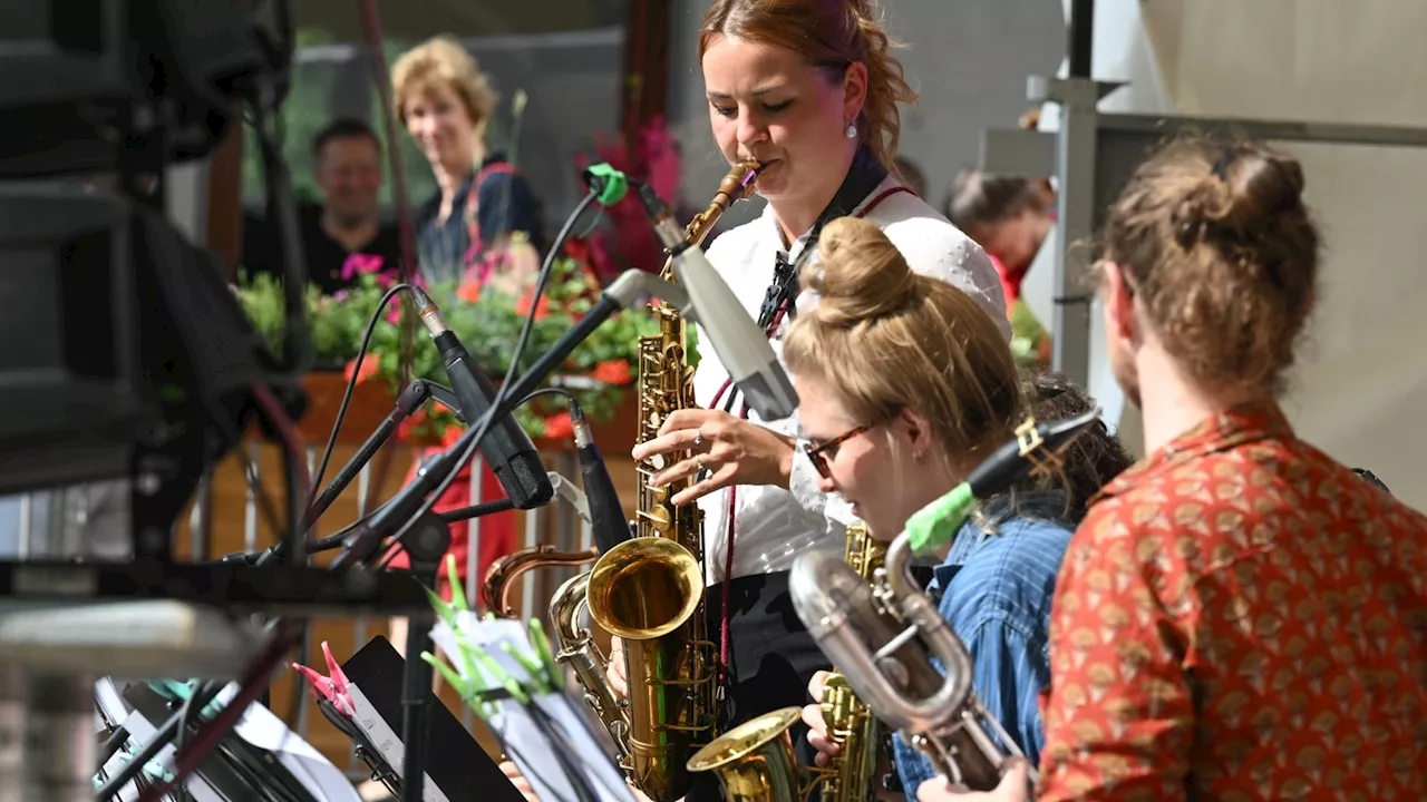 Fête de la Musique in Mitte: Hip Hop, Rock und Chorklänge