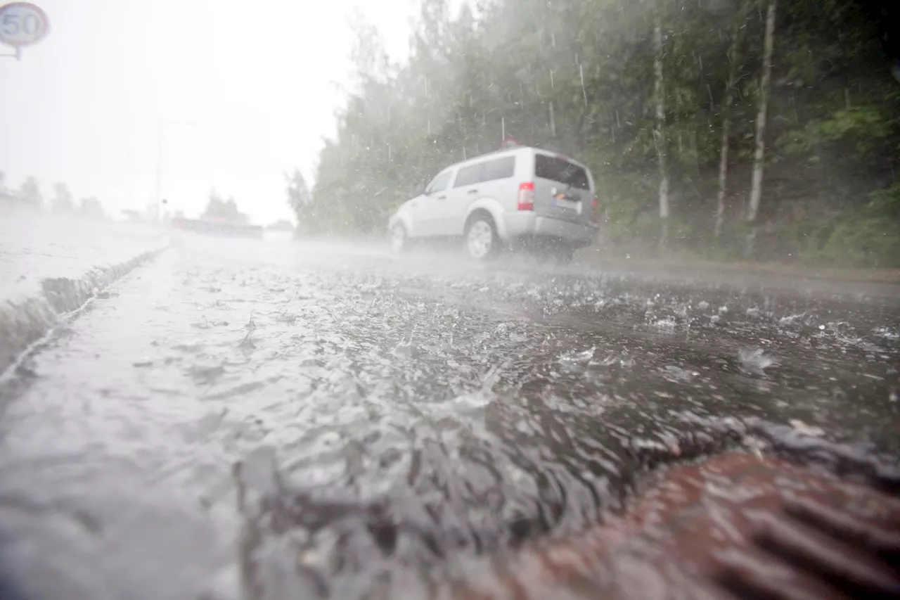 Ventes mye regn i Nord-troms og Vest-Finnmark – farevarsel for jord og flomskred