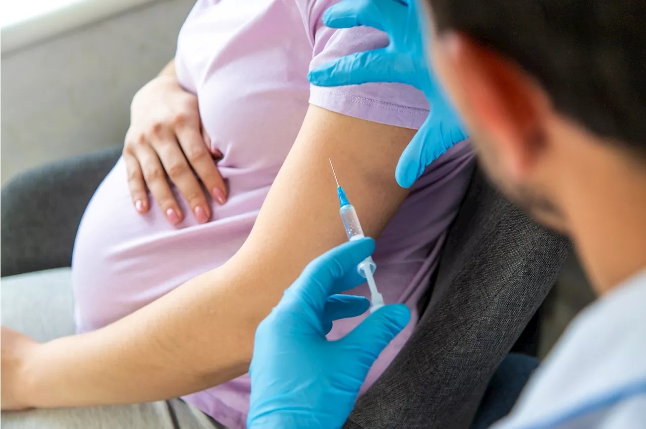 COVID-19 vaccines reduce infection and complications in pregnant women