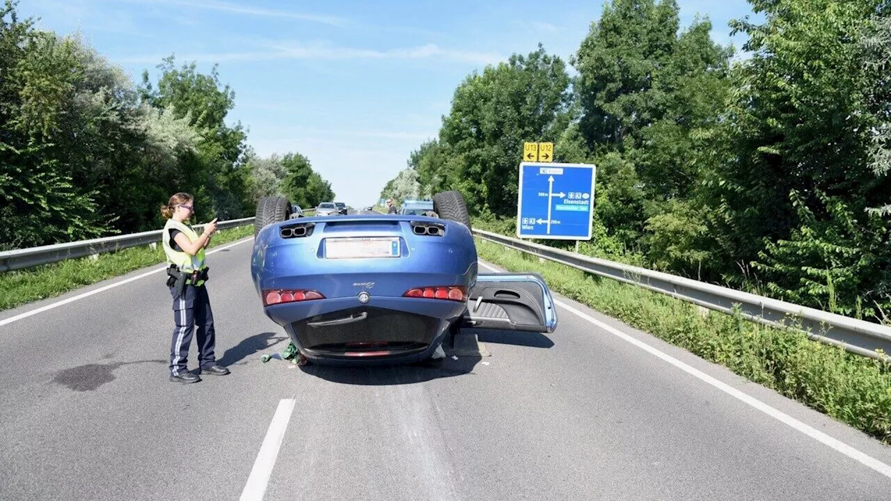 Ebreichsdorf: Auto überschlug sich auf Landstraße