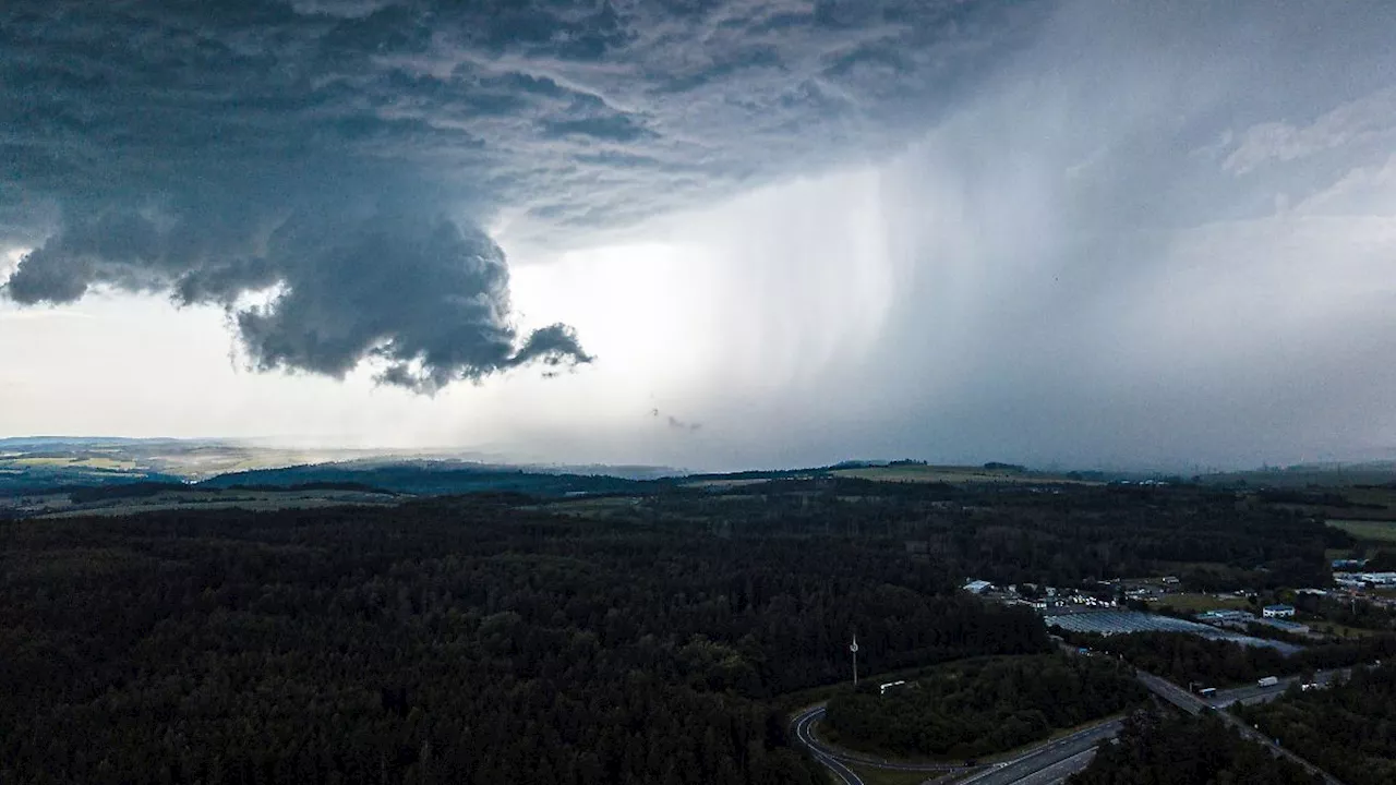 Thüringen: Schäden durch Hagel und umgestürzte Bäume