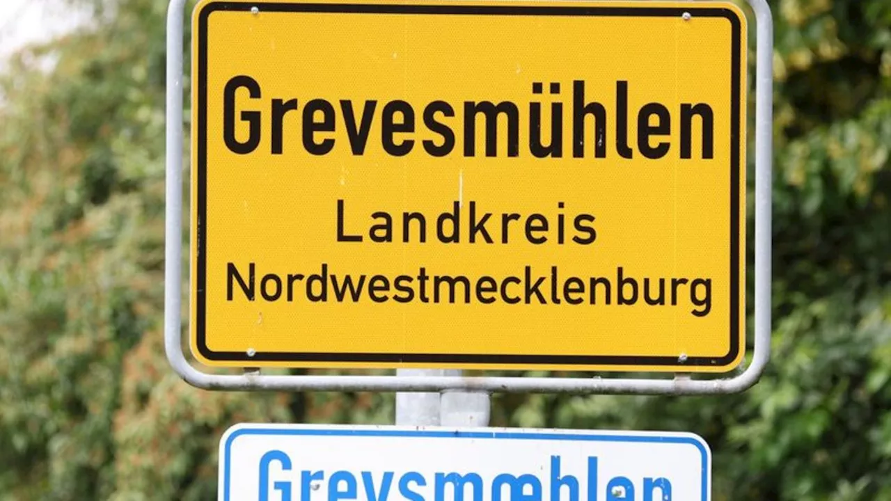 Mecklenburg-Vorpommern: Grevesmühlen: Zwei Verdächtige mit politischen Taten bekannt