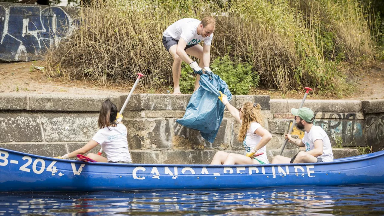 Kajak-Cleanup in Berlin-Kreuzberg: Landwehrkanal soll sauber sein