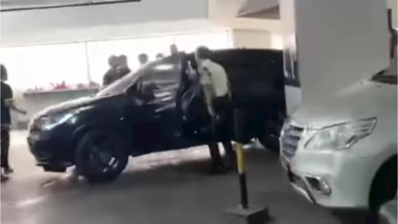 Video Anak Muda Kepergok Mesum di Mobil Honda HR-V