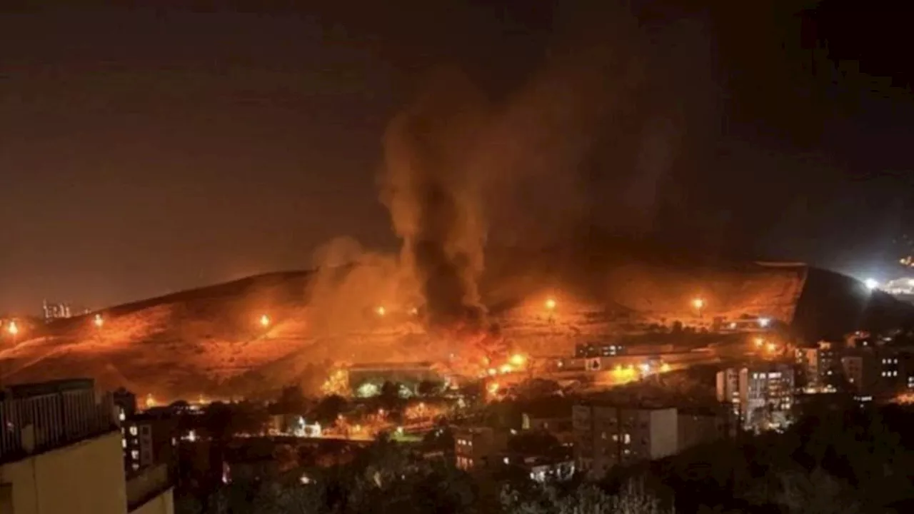 تبعات حادثه آتش‌سوزی سال ۱۴۰۱ در زندان اوین؛ قوه ‌قضاییه ۴۰ زندانی را محاکمه می‌کند