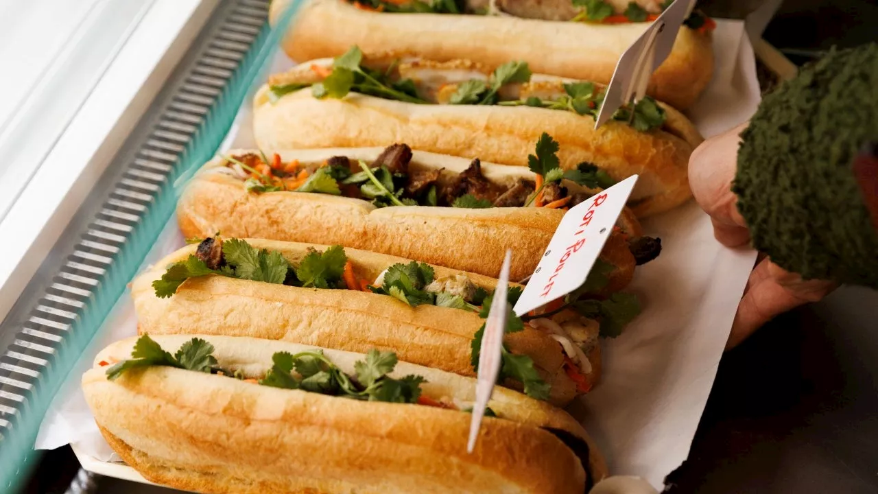 Nonette propose des Bánh mì sur la place Vendôme ce week-end