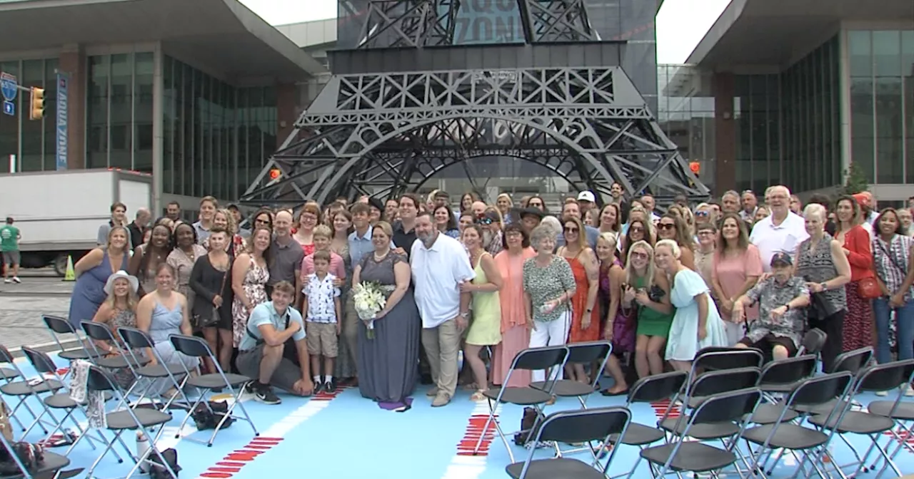 Couple marries under Indy's Eiffel Tower