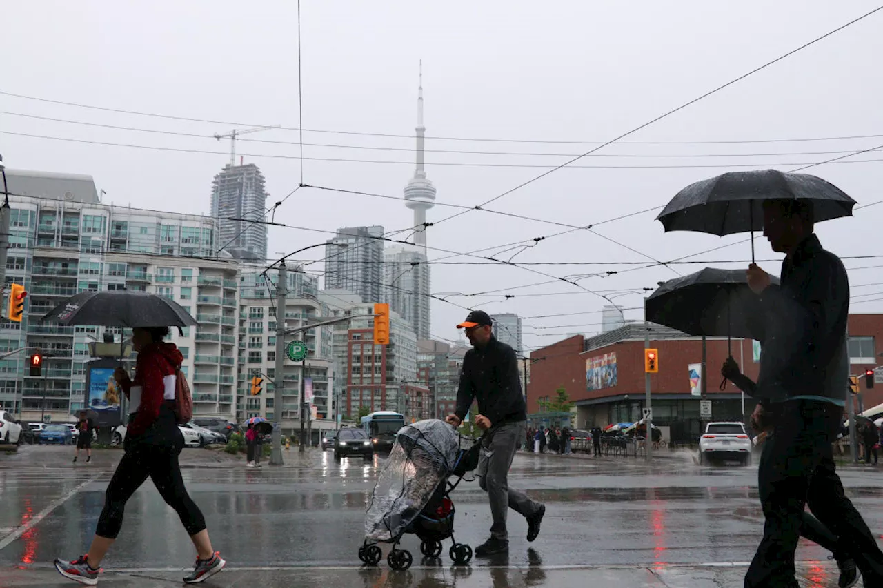 Global investors pounce on Canadian bonds with buying spree set to continue