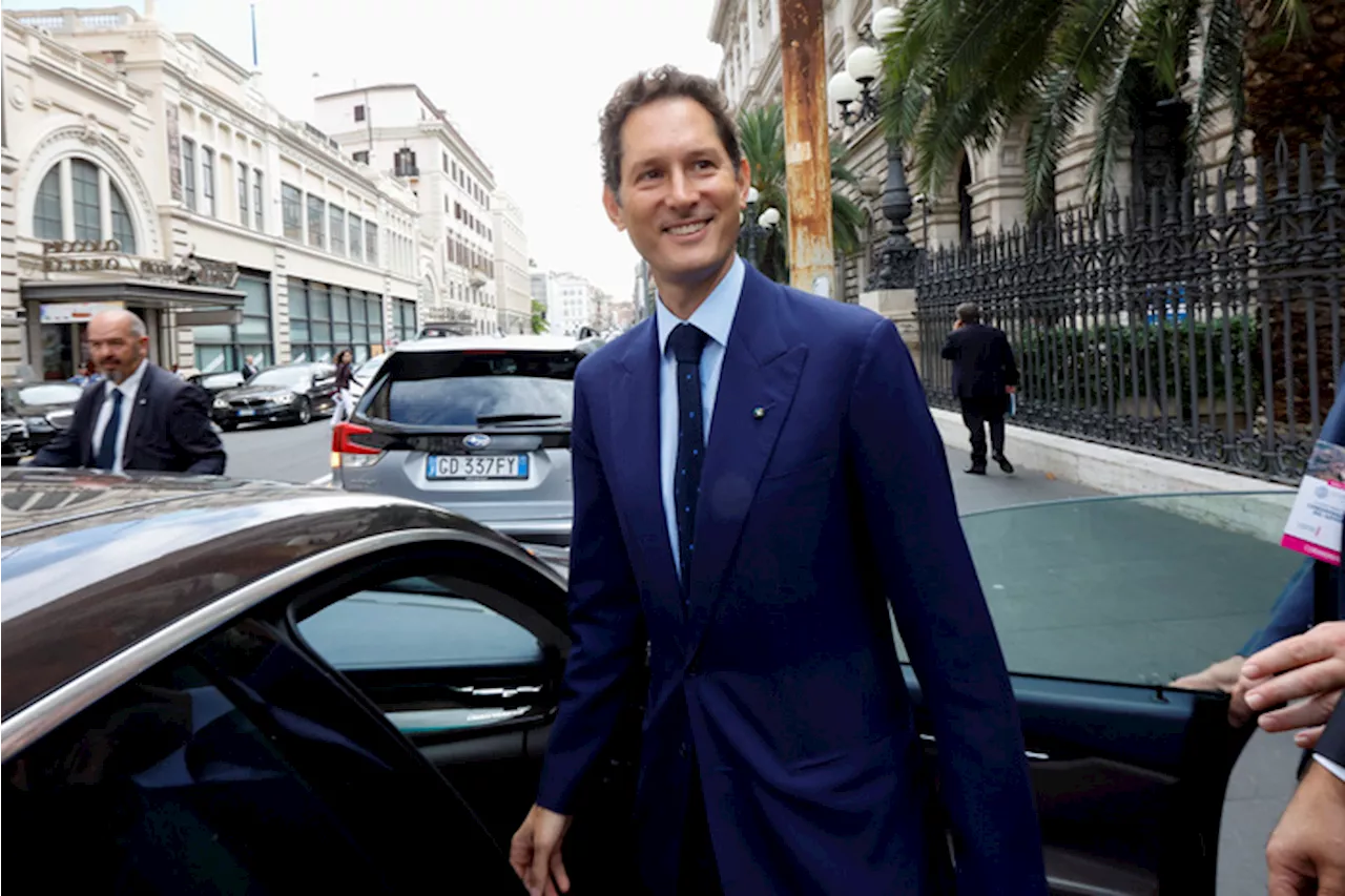 Elkann, Ferrari elettrica incredibile, motori termici resteranno