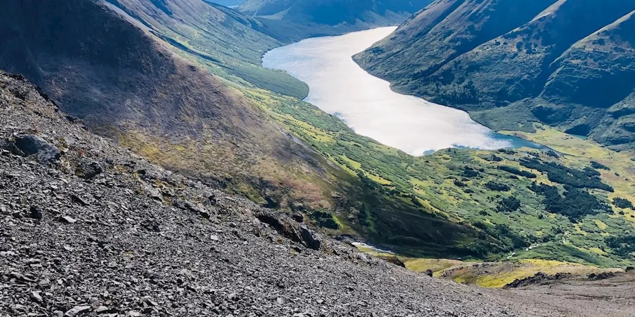 2 presumed dead in Kenai Peninsula plane crash, authorities say