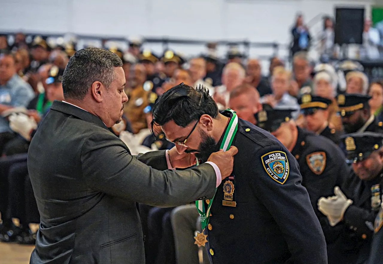 NYPD officer who shot Harlem cop killer receives Medal of Honor