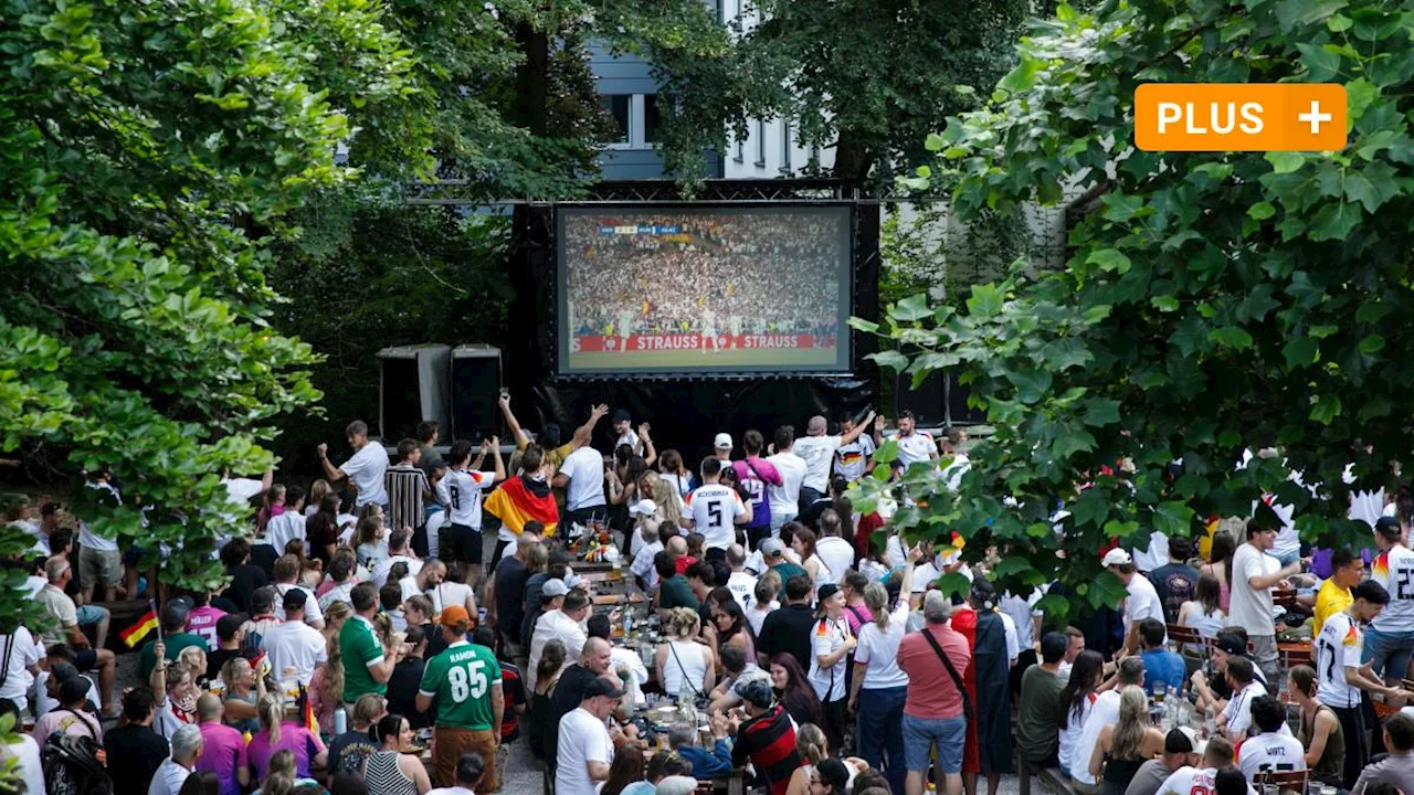 So feierten die Fans den Deutschland-Sieg im Riegele Biergarten