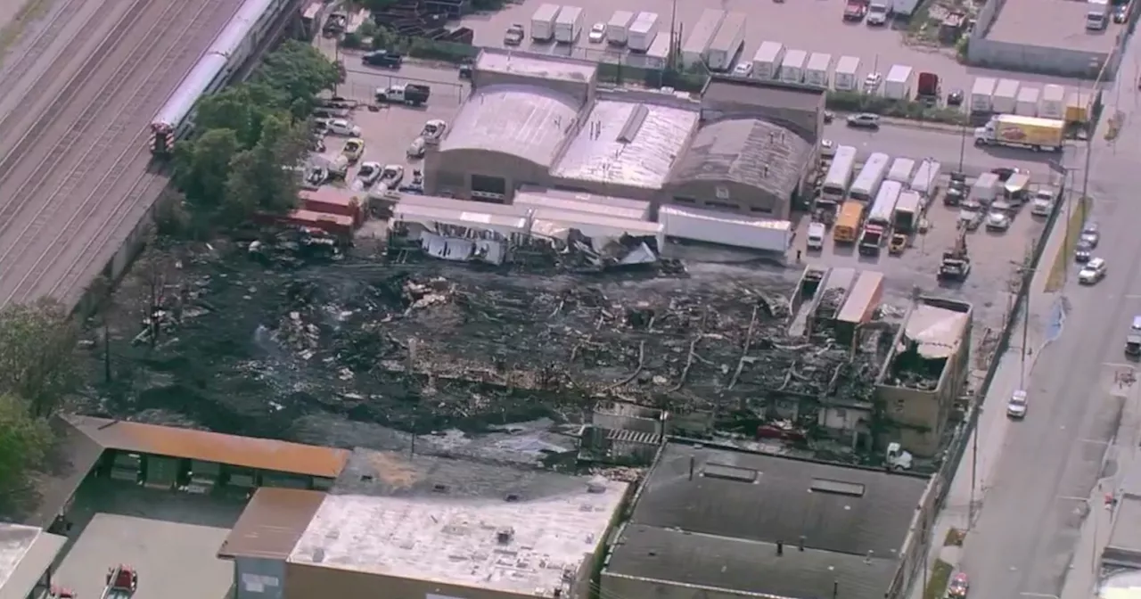 Investigators work to determine cause of massive pallet fire on Chicago's West Side