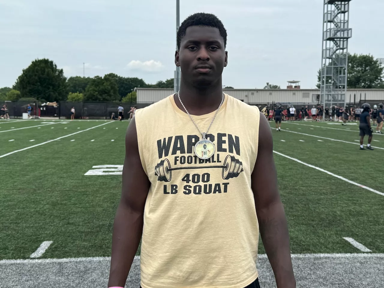 2025 defensive end calls Ohio State his ‘dream school’: Can the Buckeyes land him?