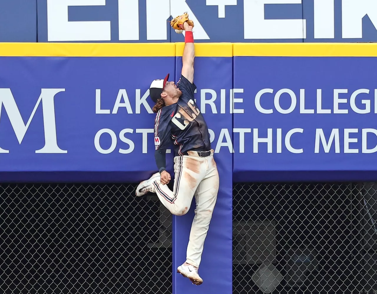 Who let the dogs out? Guardians’ bark worse than bite in 8-5 loss to Mariners