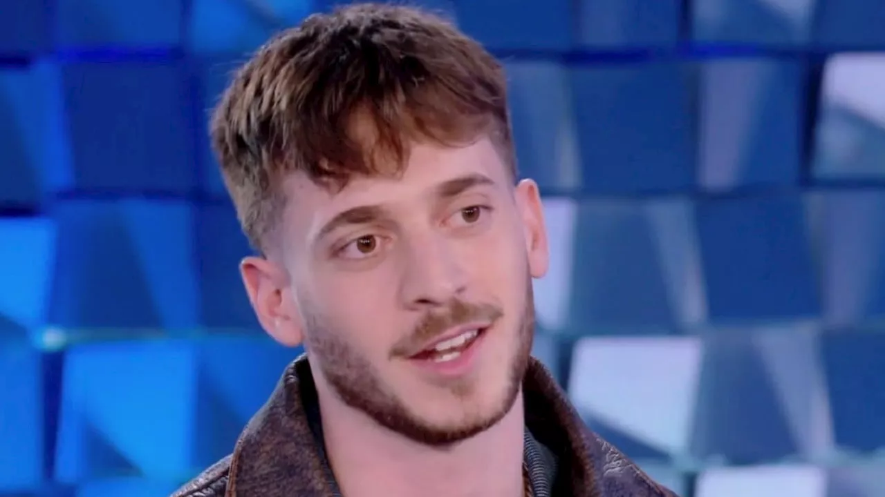 Amici 23, Holden sorprende sul rapporto con Giulia Stabile: 'Da quando è finito il programma...'