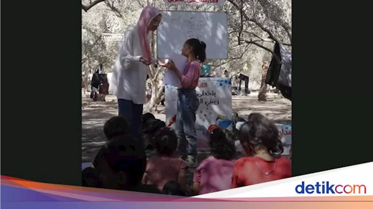 Wanita Palestina Ini Buat Sekolah Keliling untuk Anak-anak Gaza, Ini Sosoknya