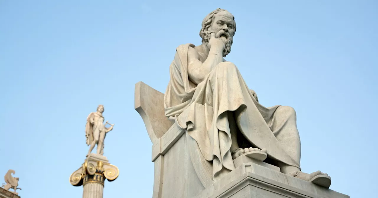 Socrate e Aristotele 'bianchi colonialisti': l'accademia woke li iscrive nella lista nera