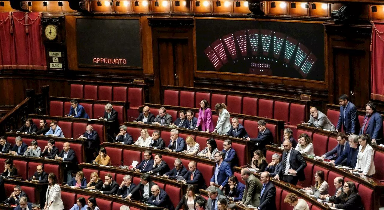 Autonomia, via libera alla Camera con 172 sì e 99 contrari dopo una lunga maratona notturna: è legge